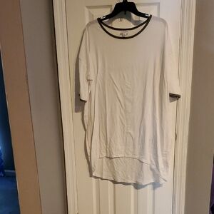 LuLaRoe Liv T White Short Sleeve Top with Gray Trim